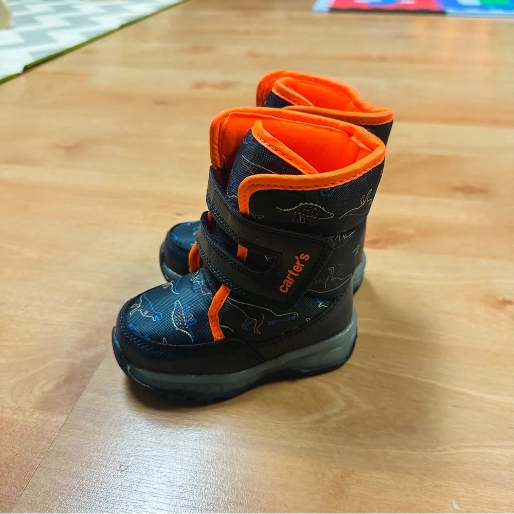 Carters Navy & Orange Grady Light Up Dinosaur Graphic Snow Boots Toddler Size 5